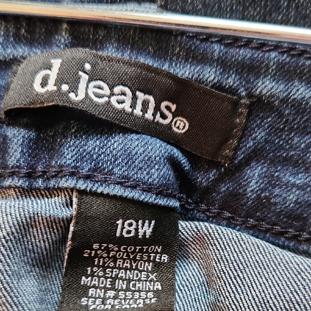 d. jeans Blue Cropped Jeans - Picture 2 of 6